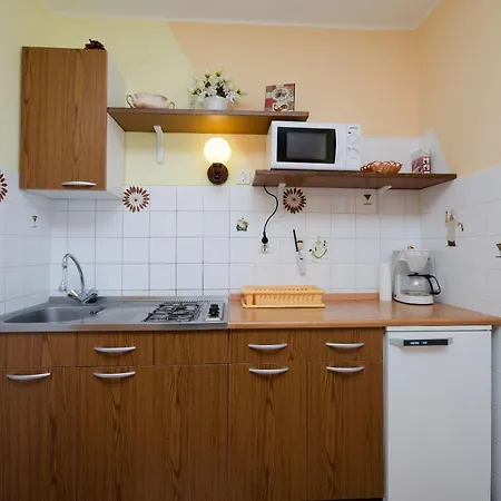 Dragica Apartment Njivice