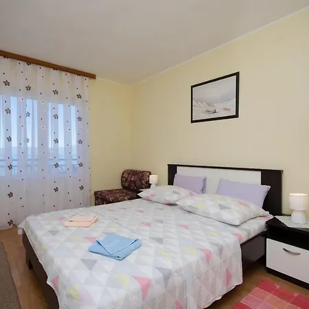 Apartment Dragica Njivice