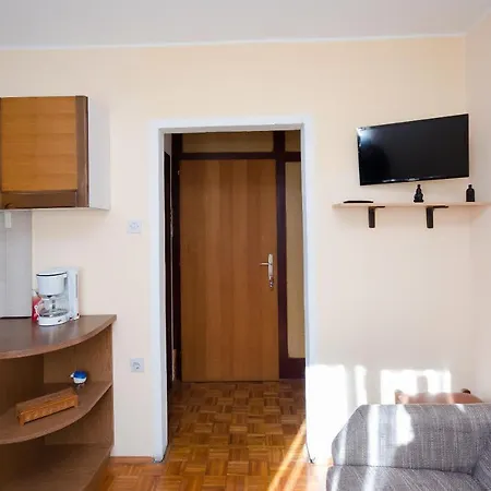 Dragica Apartment Njivice